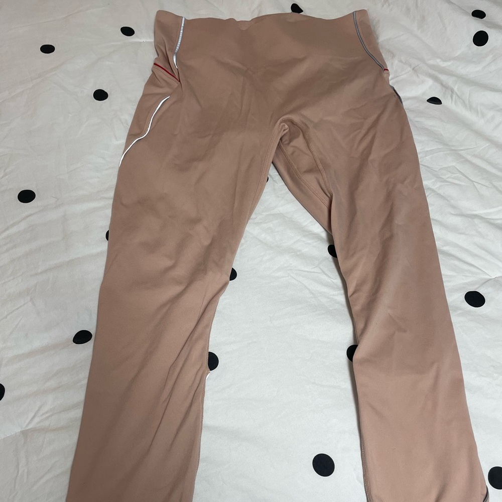 Fabletics Motion 360 leggings